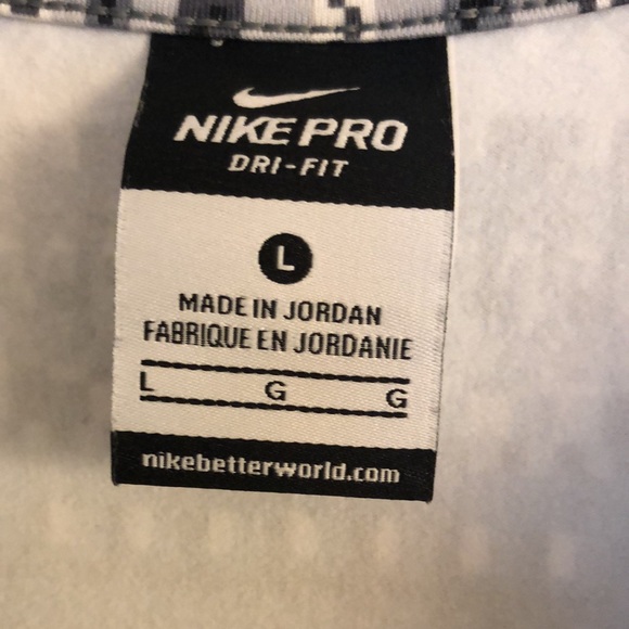Nike Pro dri-fit warm 8 Bit 1/2 zip Athletic pullover - Picture 2 of 6